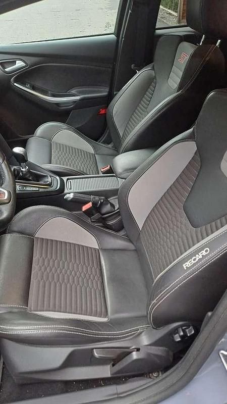 Gebraucht Ford Focus ST 250 PS (183 kW) 2018 Grau Kombi