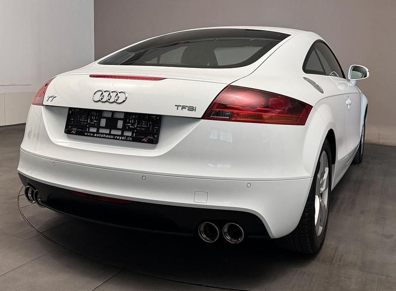 Weiß Gebraucht 2011 Audi Coupé Coupé | 8.500 € - Bild 1/4