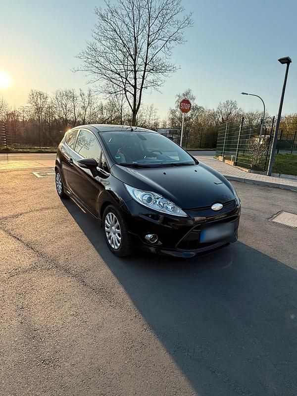 Gebraucht Ford Fiesta 95 PS (69 kW) 2009 Blau Kleinwagen