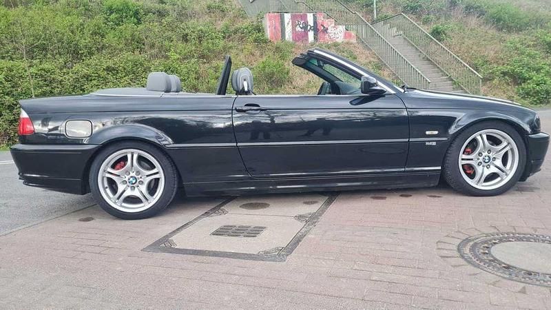 Gebraucht BMW 320 Performance 170 PS (125 kW) 2001 Schwarz Cabrio