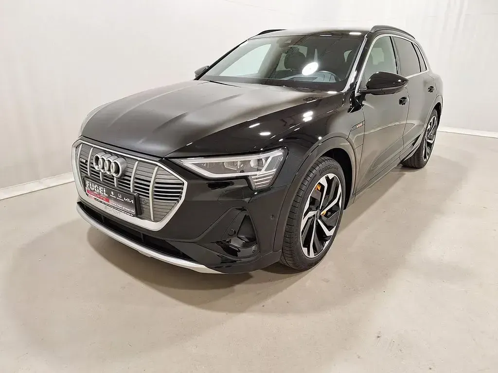 Gebraucht Audi e-tron S-Line 230 kW (313 PS) 2022 Brillantschwarz SUV