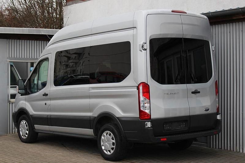 Gebraucht Ford Transit 131 PS (96 kW) 2018 Silber Van / Kleinbus