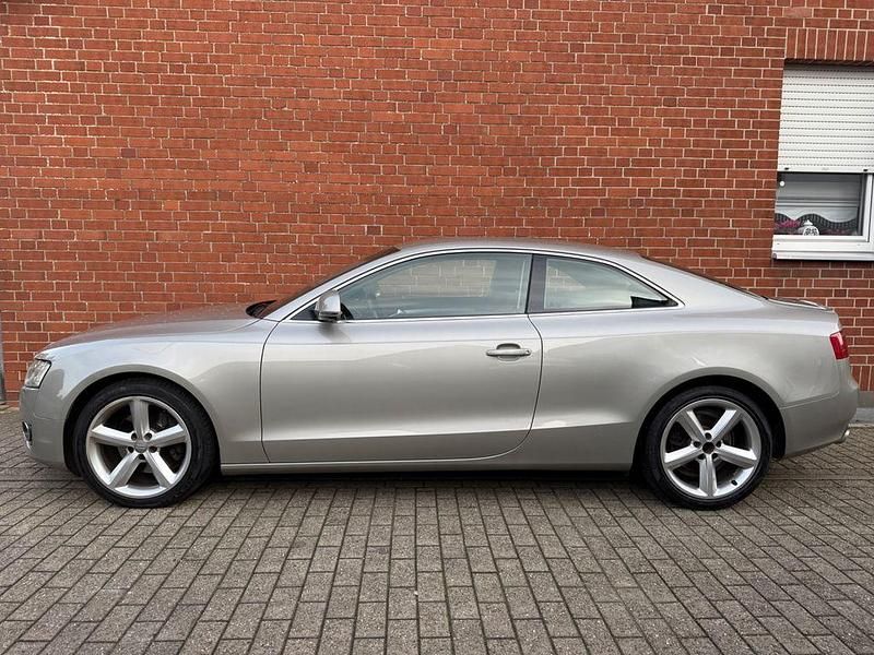 Silber Gebraucht 2008 Audi A5 Comfort Coupé | 6.499 € (Guter Preis) - Bild 1/4