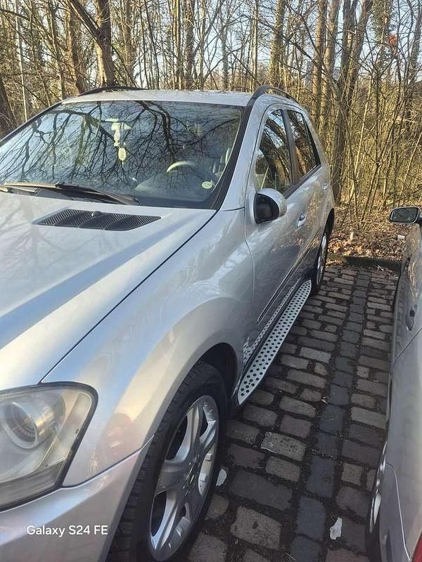 Gebraucht Mercedes ML320 224 PS (164 kW) 2006 SUV
