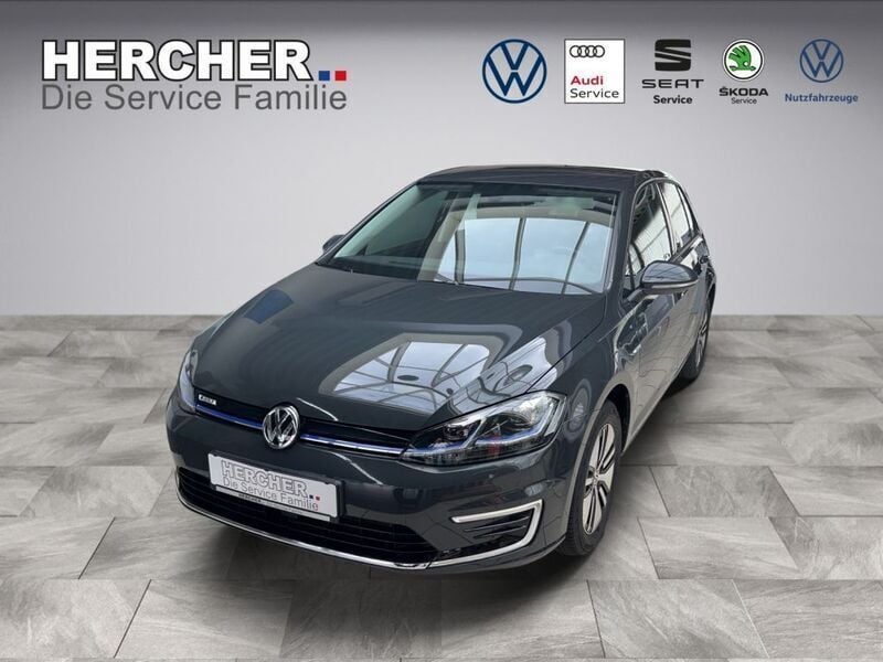 Grau Gebraucht 2020 VW e-Golf Kleinwagen | 21.370 € (Teuer) - Bild 1/4