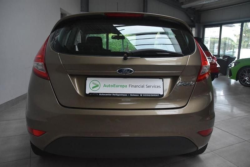 Gebraucht Ford Fiesta Trend 82 PS (60 kW) 2011 Braun Kleinwagen