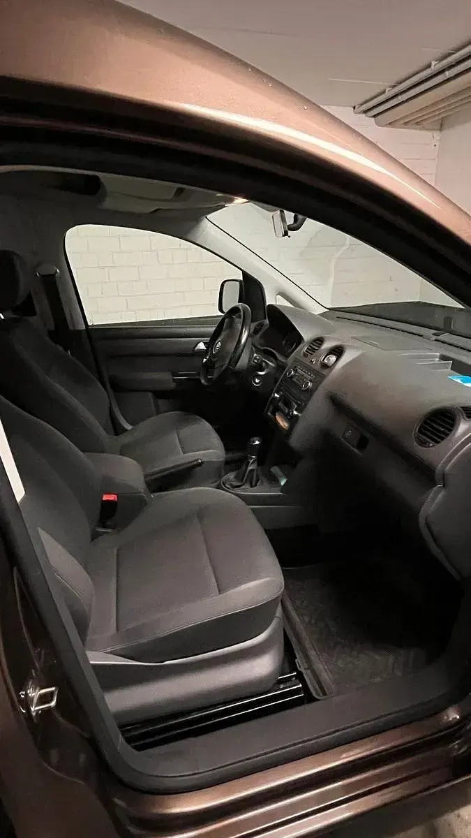 Używany VW Caddy Maxi 140 KM (102 kW) 2014 Brązowy Minivan