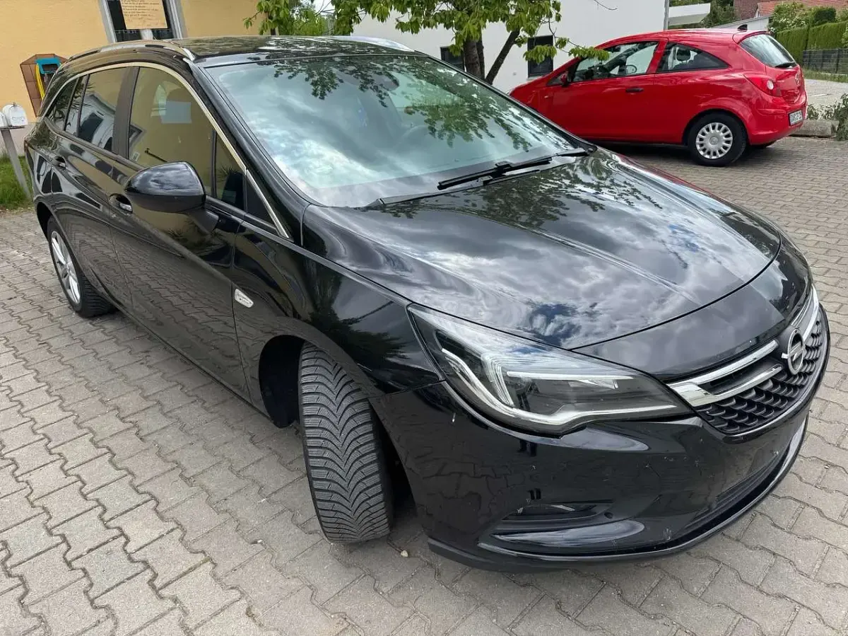 Gebraucht Opel Astra Business 110 PS (80 kW) 2018 Onyx schwarz Kombi