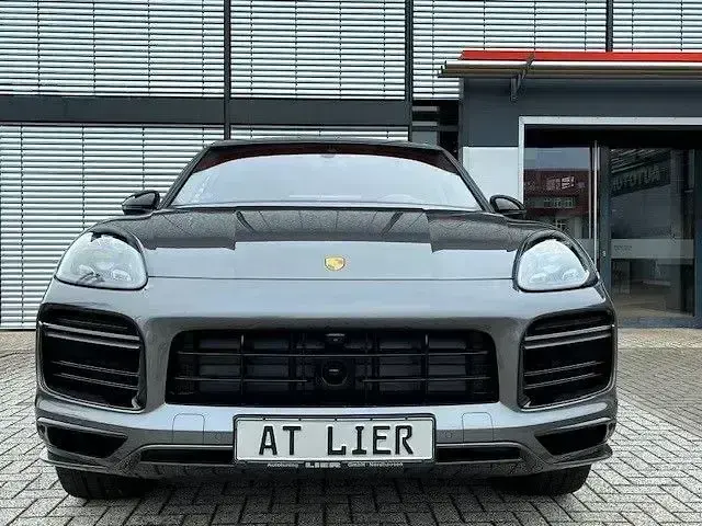 Gebraucht Porsche Cayenne Turbo 549 PS (403 kW) 2019 Grau SUV