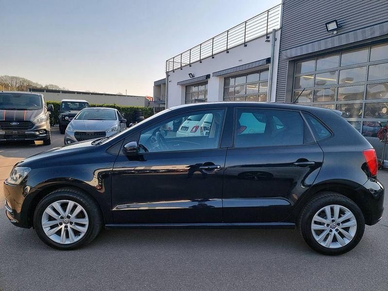 Gebraucht VW Polo 90 PS (66 kW) 2016 Schwarz Limousine
