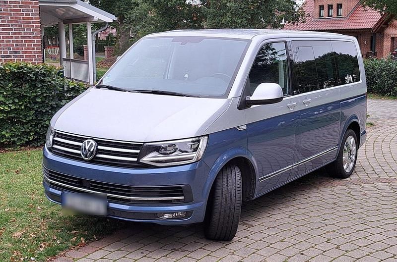 Silber Gebraucht 2015 VW Multivan Generation Six Van | 36.000 € (Teuer) - Bild 1/4