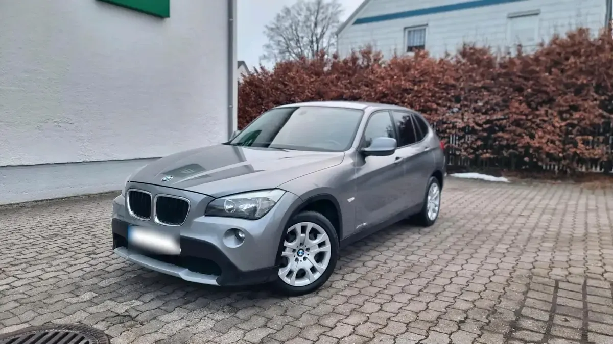 Gebraucht BMW X1 146 PS (107 kW) 2012 Grau SUV