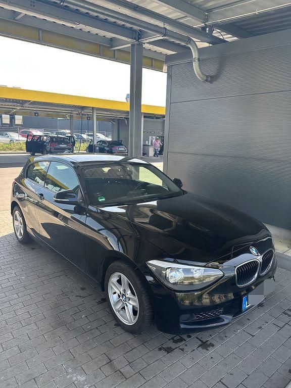 Gebraucht BMW 116 136 PS (100 kW) 2013 Schwarz Kleinwagen