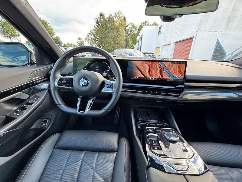 Gebraucht BMW 520 M Sport 197 PS (144 kW) 2024 Schwarz Limousine