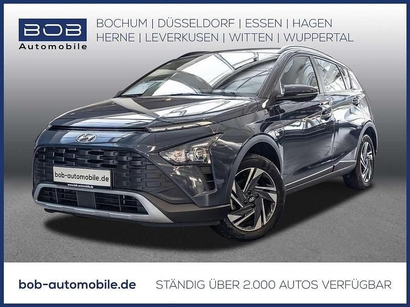 Grau Gebraucht 2022 Hyundai Bayon Select SUV | 15.950 € (Guter Preis) - Bild 1/3