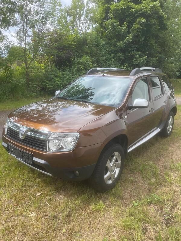 Braun Gebraucht 2011 Dacia Duster SUV | 7.300 € (Etwas zu teuer) - Bild 1/4