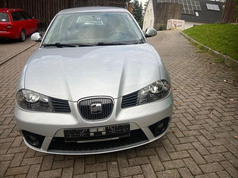 Silber Gebraucht 2007 Seat Ibiza Sport Limousine | 2.799 € (Teuer) - Bild 1/4