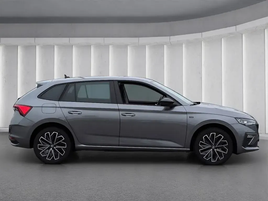 Gebraucht Skoda Scala Tour 95 PS (69 kW) 2025 Graphitegrau metallic (metallic) Kleinwagen