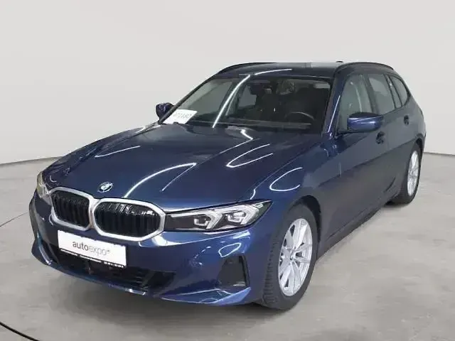 Gebraucht BMW 318 Sport Line 150 PS (110 kW) 2024 Blau Kombi