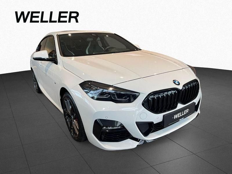 Gebraucht BMW 220 M Sport 178 PS (130 kW) 2024 Alpinweiss iii (weiß) Coupé