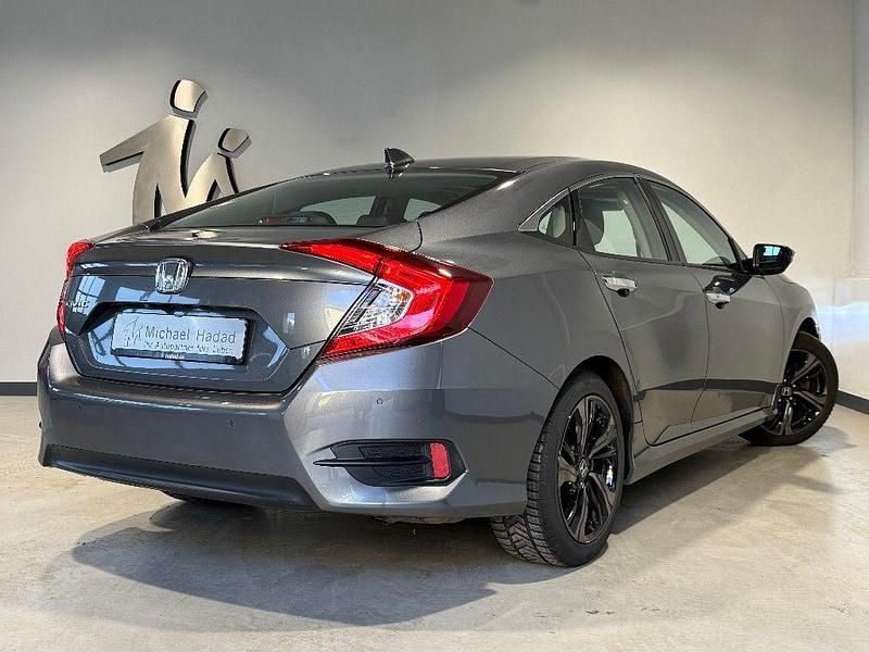 Gebraucht Honda Civic Executive 182 PS (133 kW) 2017 Silber Limousine