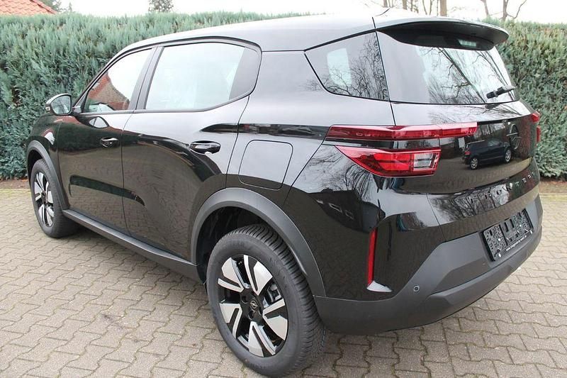 Neu Opel Frontera Edition 110 PS (80 kW) 2025 Schwarz SUV