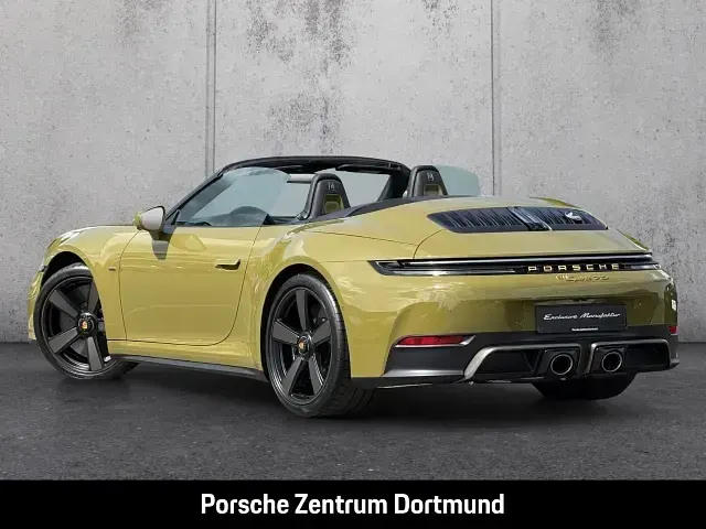 Neu Porsche 992 541 PS (397 kW) 2026 Olive neo (gruen) Cabrio
