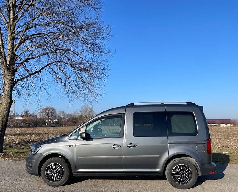 Gebraucht VW Caddy Comfortline 102 PS (75 kW) 2018 Grau Van / Kleinbus