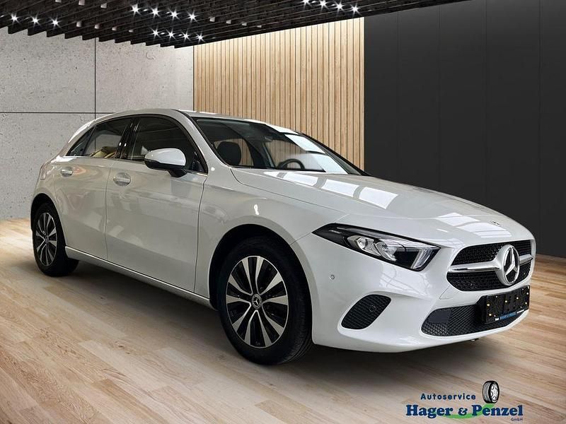 Gebraucht Mercedes A250 160 PS (117 kW) 2023 Weiß Limousine