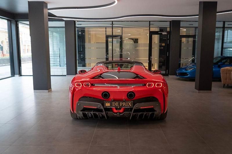 Gebraucht Ferrari SF90 999 PS (734 kW) 2024 Rot Cabrio
