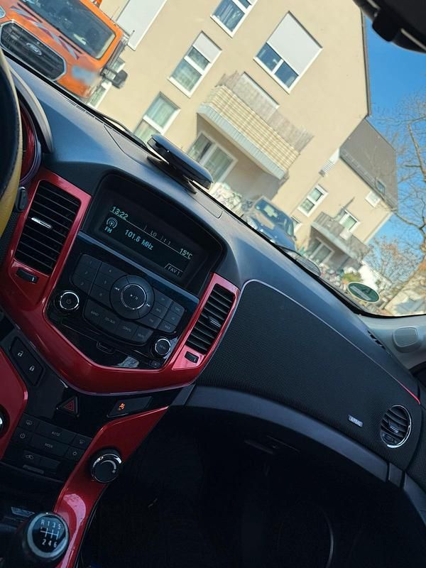 Gebraucht Chevrolet Cruze 164 PS (120 kW) 2012 Schwarz Kleinwagen