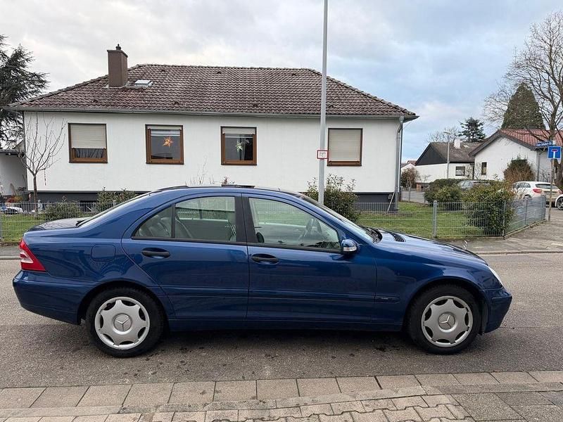 Gebraucht Mercedes C240 Classic 170 PS (125 kW) 2002 Blau Limousine