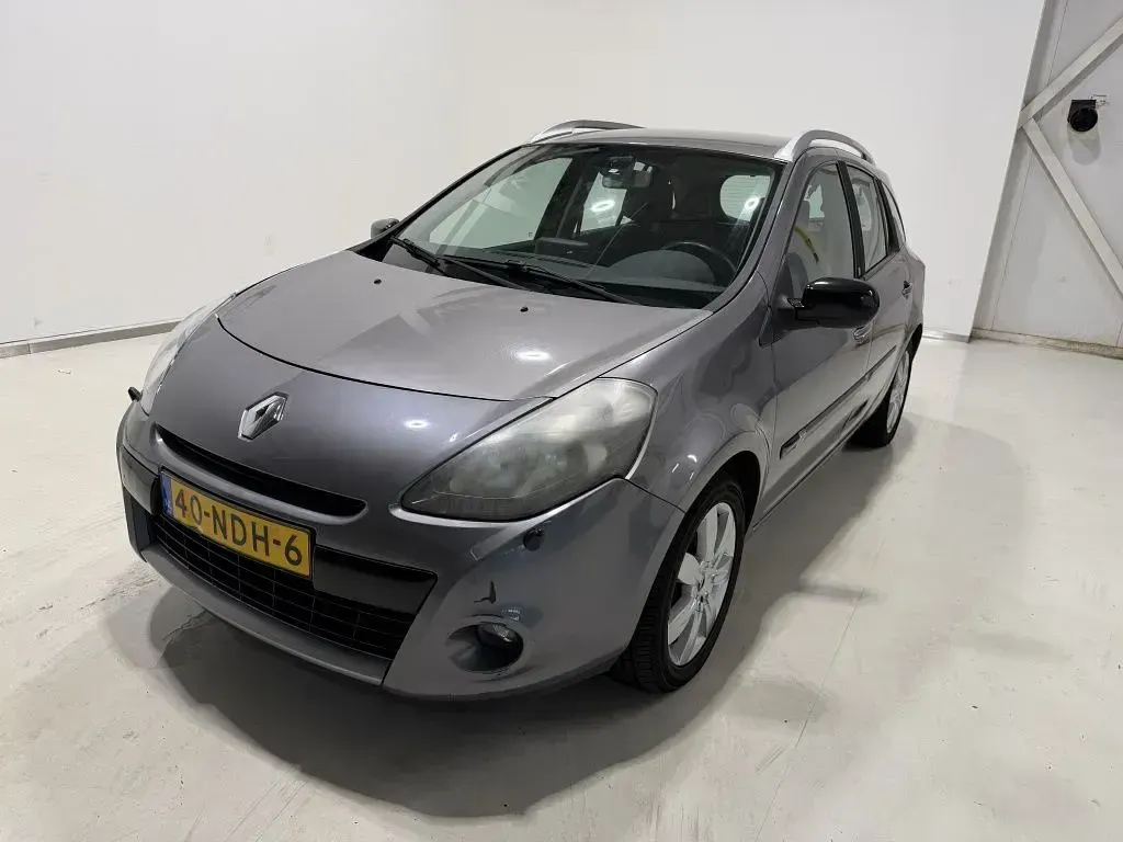 Gebraucht Renault Clio 111 PS (81 kW) 2010 Grau Kombi