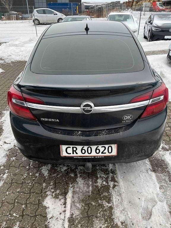 Gebraucht Opel Insignia Sport 140 PS (102 kW) 2013 Schwarz Limousine