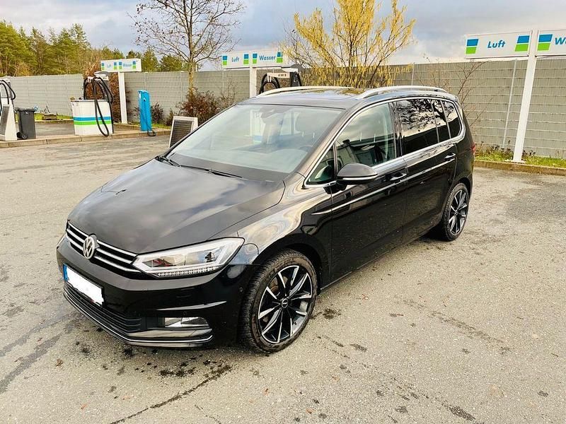 Gebraucht VW Touran Highline 150 PS (110 kW) 2015 Schwarz Van / Kleinbus