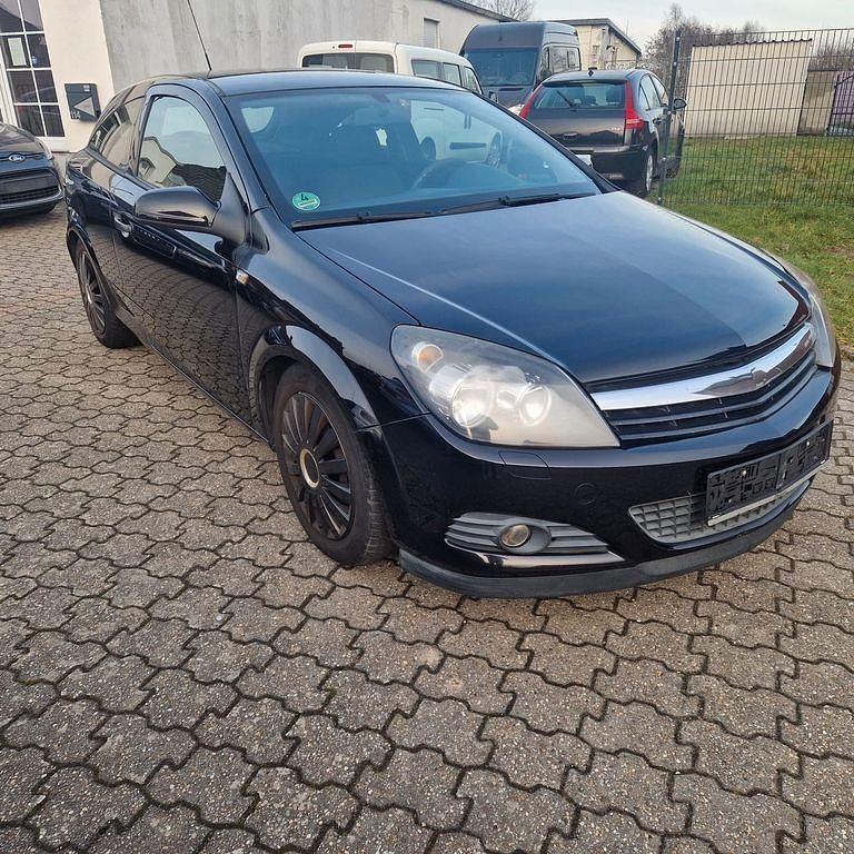 Gebraucht Opel Astra GTC Selection 90 PS (66 kW) 2009 Schwarz Coupé