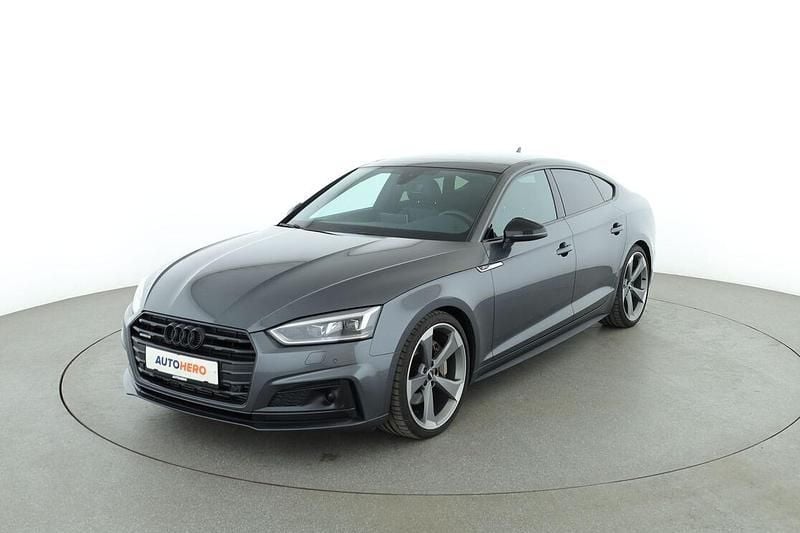 Grau Gebraucht 2019 Audi A5 Sportback Sport Limousine | 30.530 € (Etwas zu teuer) - Bild 1/3