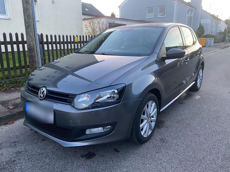 Silber Gebraucht 2010 VW Polo Trendline Kleinwagen | 3.900 € (Fairer Preis) - Bild 1/4