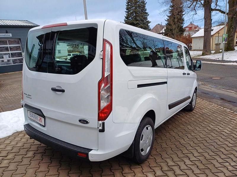 Gebraucht Ford Transit Trend 150 PS (110 kW) 2023 Weiß Kombi