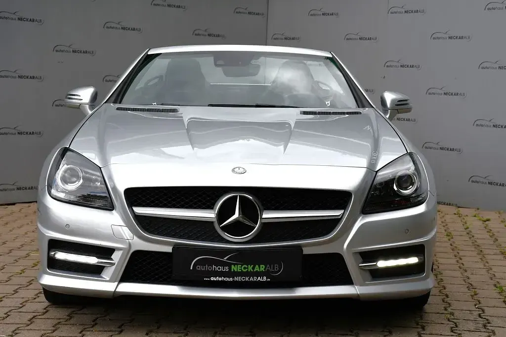 Gebraucht Mercedes SLK200 AMG line 184 PS (135 kW) 2012 Iridiumsilber  lack Cabrio