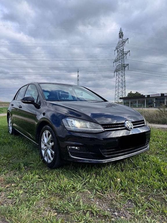 Schwarz Gebraucht 2014 VW Golf VII Highline Limousine | 4.800 € - Bild 1/4