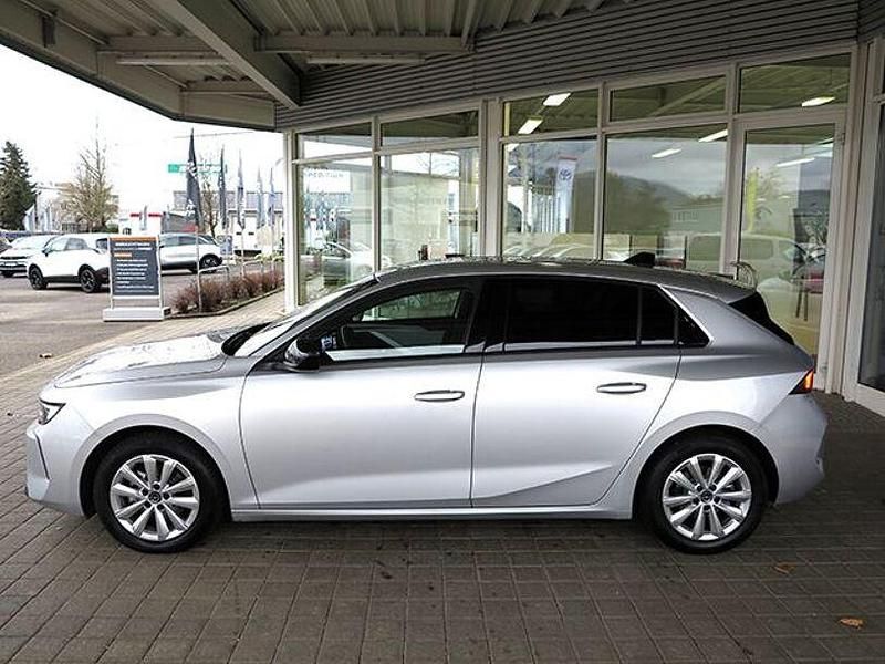 Gebraucht Opel Astra 131 PS (96 kW) 2024 /typ aussenverkleidung metall Limousine