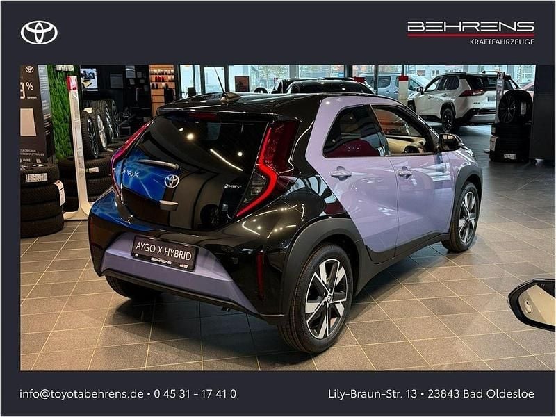 Neu Toyota Aygo X 116 PS (85 kW) 2026 Violett SUV