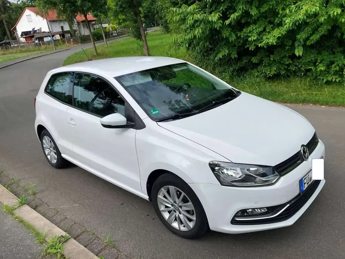 Gebraucht VW Polo Comfortline 60 PS (44 kW) 2014 Weiß Limousine