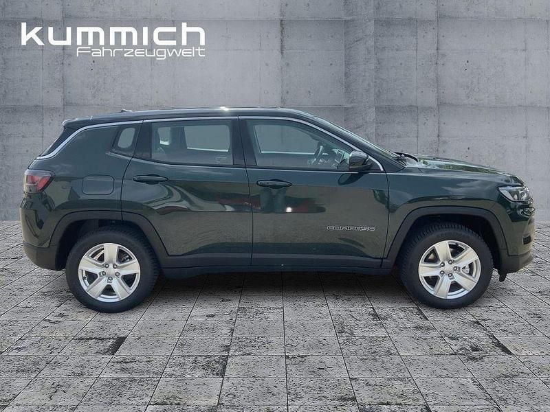Uusi Jeep Compass Altitude 129 HP (94 kW) 2025 Musta Katumaasturi