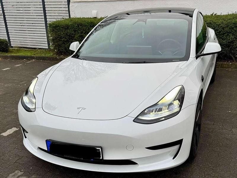 Gebraucht Tesla Model 3 Standard Range Plus 225 kW (306 PS) 2023 Weiß Limousine