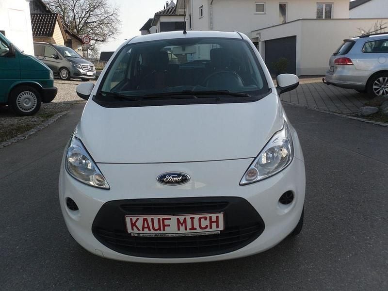 Gebraucht Ford Ka Cool & Sound Edition 69 PS (50 kW) 2015 Weiß Kleinwagen