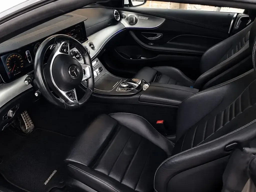 Gebraucht Mercedes E220 AMG line 194 PS (142 kW) 2018 Weiß Cabrio