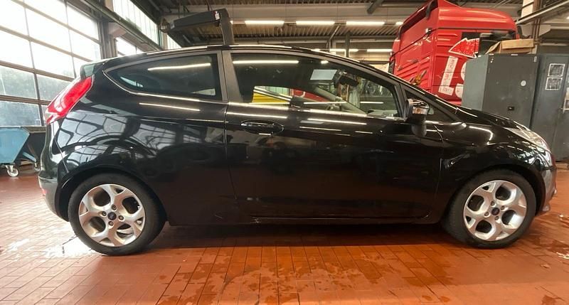 Gebraucht Ford Fiesta Titanium 82 PS (60 kW) 2009 Schwarz Kleinwagen