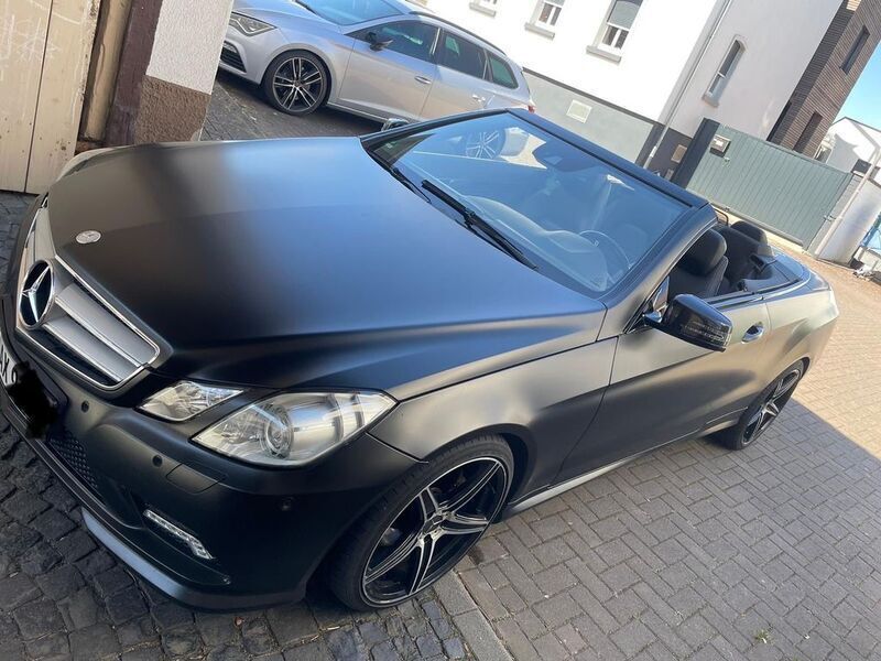 Schwarz Gebraucht 2010 Mercedes E350 Avantgarde Cabrio | 13.849 € (Fairer Preis) - Bild 1/4